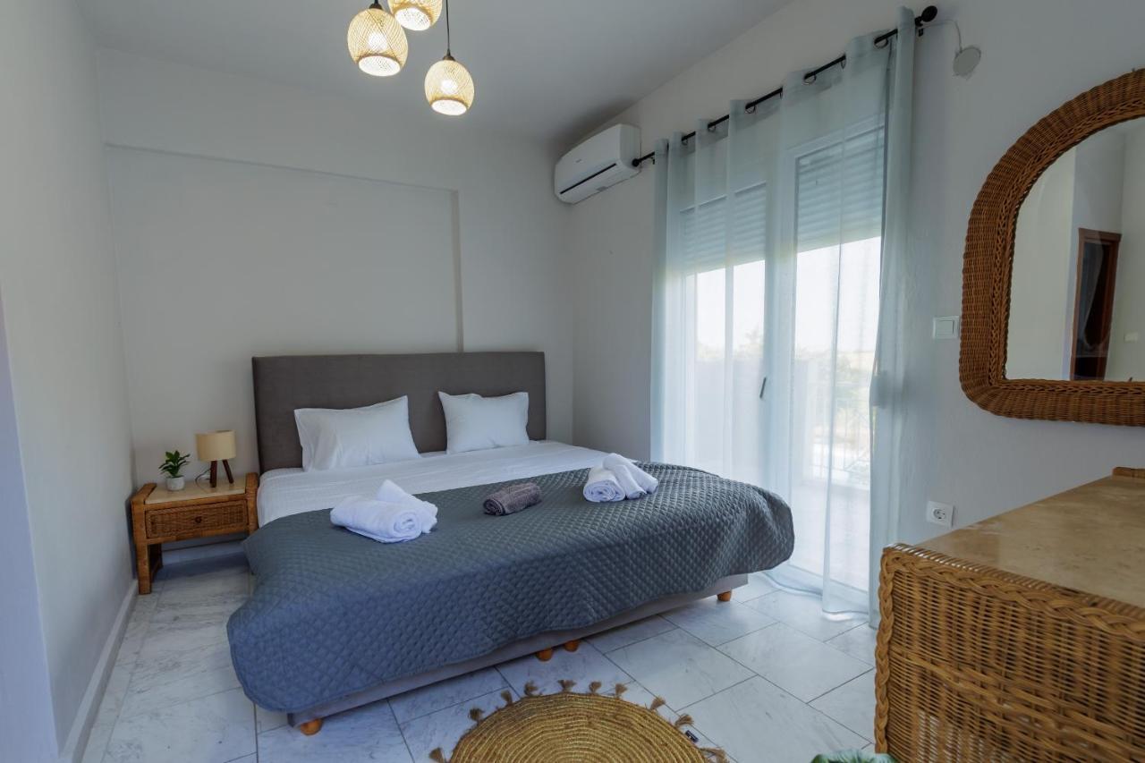 Marele Hills Apartments Néa Fókaia Екстериор снимка