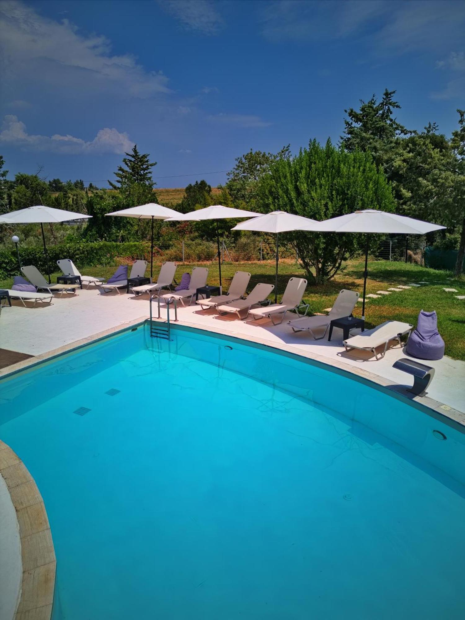 Marele Hills Apartments Néa Fókaia Екстериор снимка