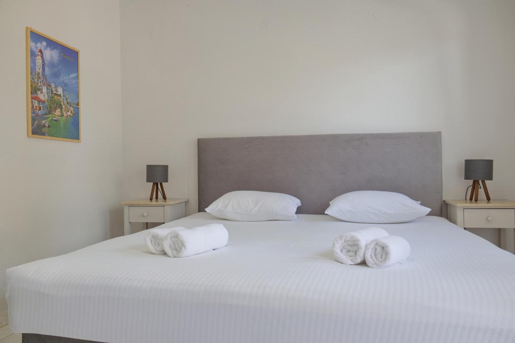 Marele Hills Apartments Néa Fókaia Екстериор снимка
