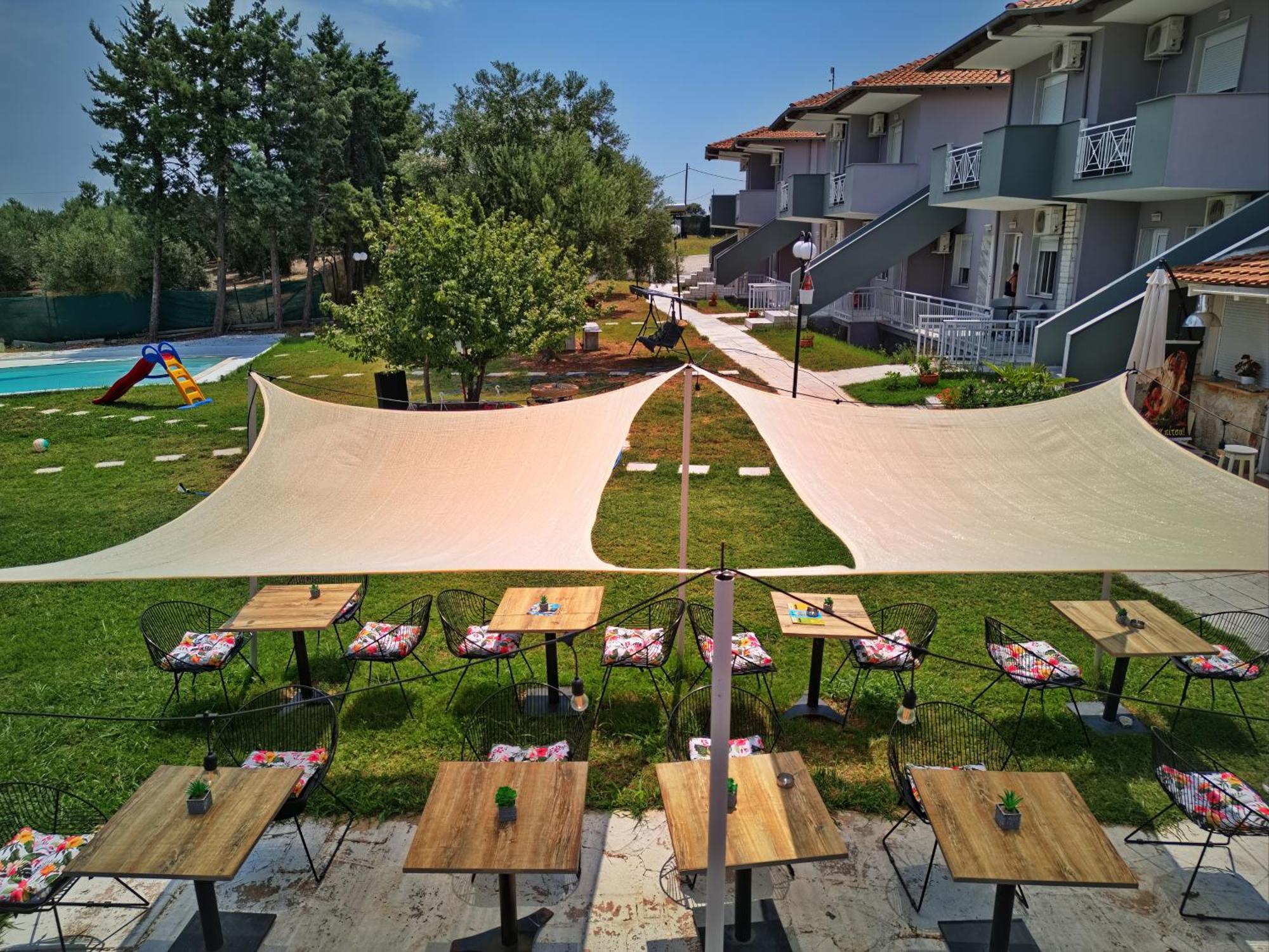Marele Hills Apartments Néa Fókaia Екстериор снимка